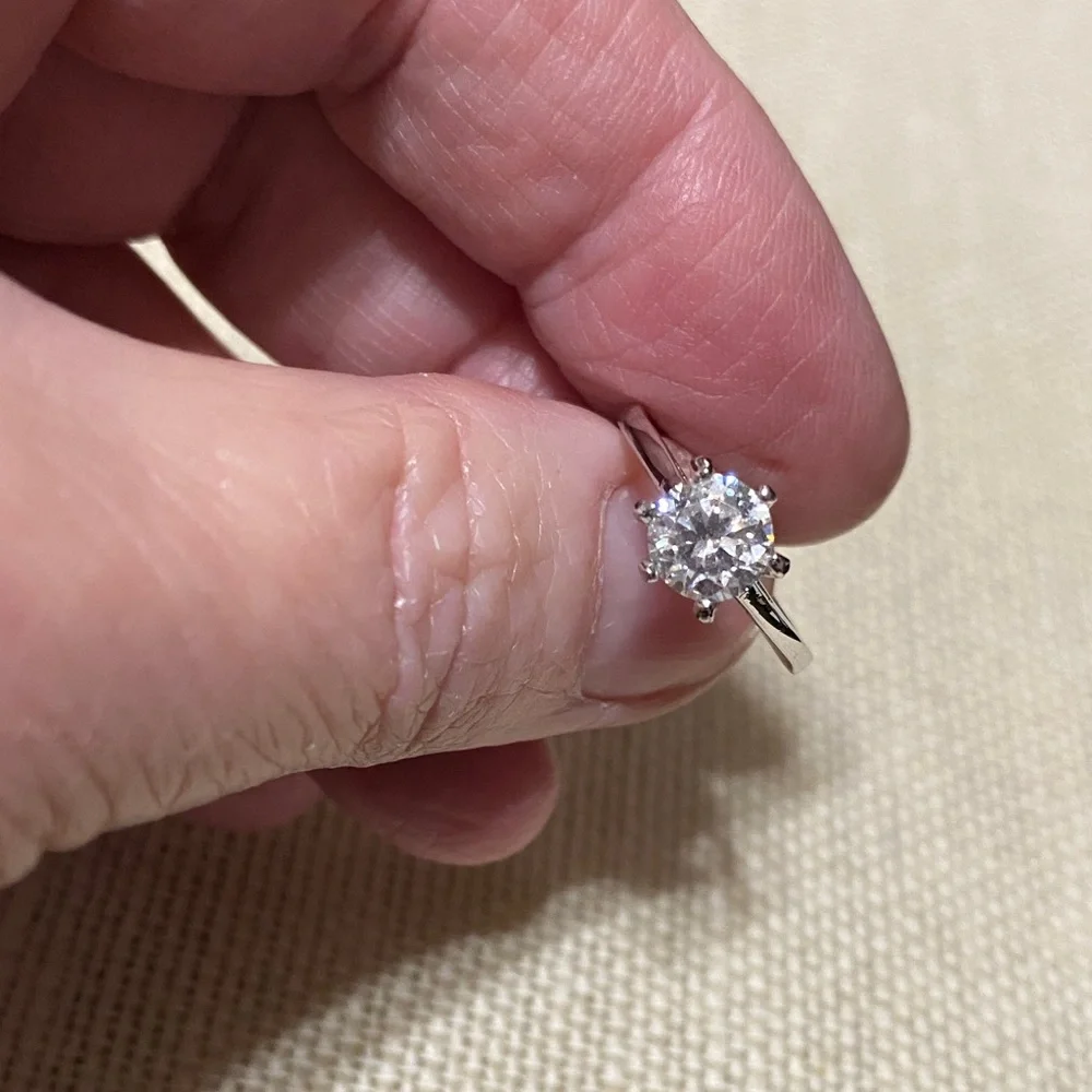 Six prong cubic zirconia silver metal ring size 6 3/4